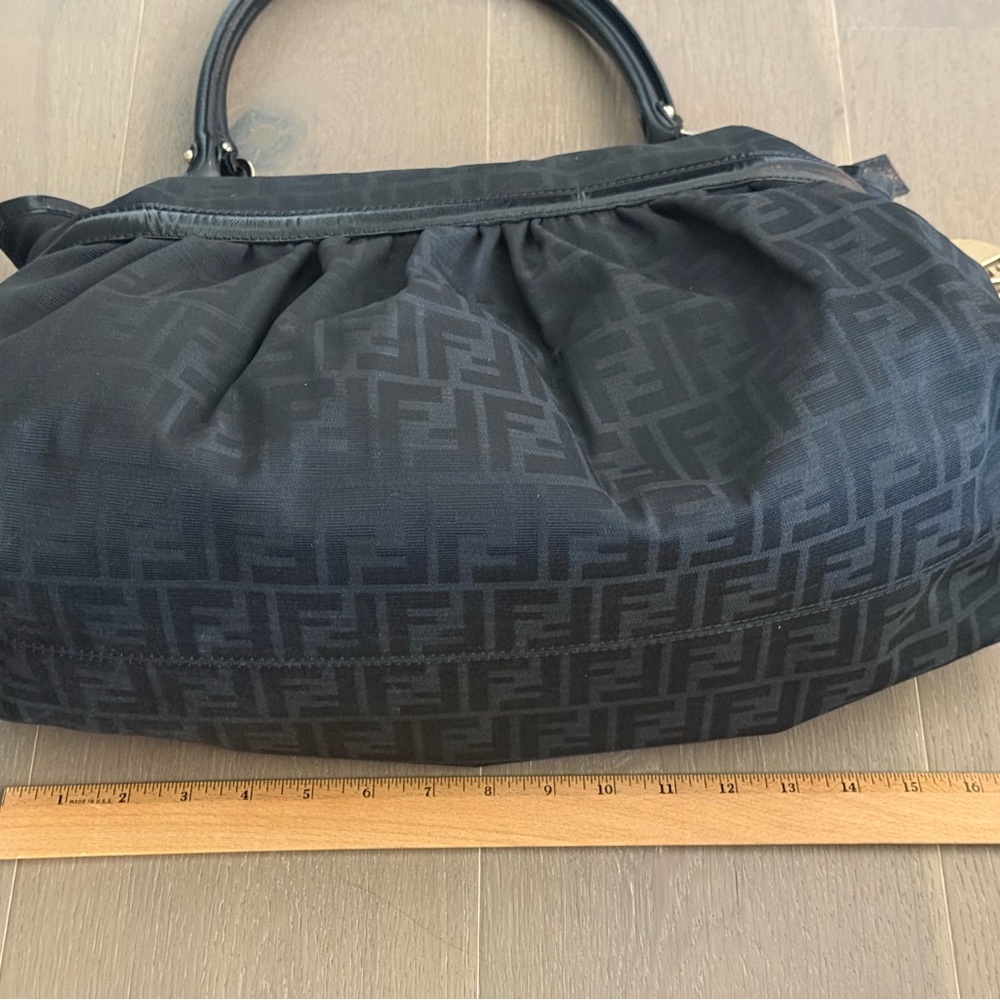 Authentic Fendi Chef Bag Black FF Zucca
Jaquard Hobo - Picture 13 of 14